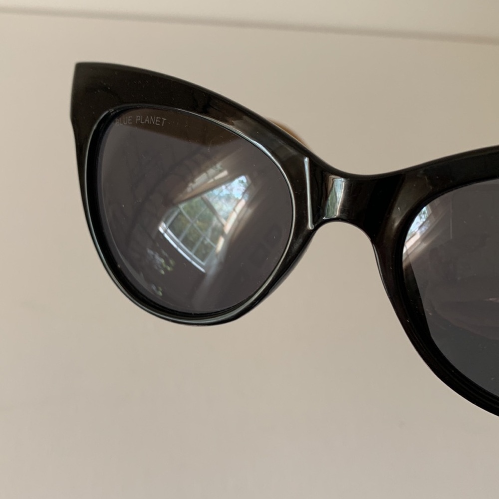 Sunglasses - Picture 2 of 8
